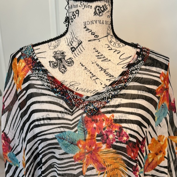 designer Animal floral  print kaftan tunic embellished round neck beaded - Picture 2 of 10